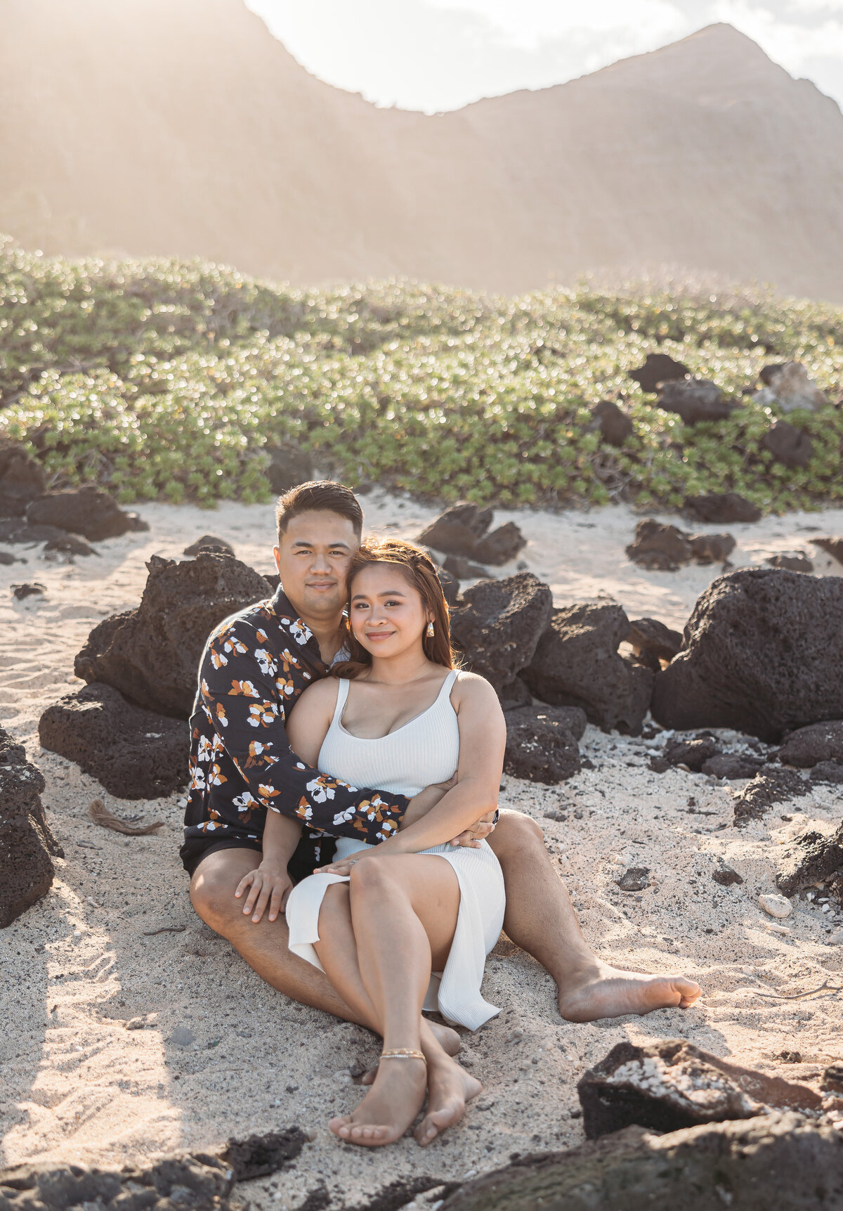 makapuu-beach-couple-portraits-55