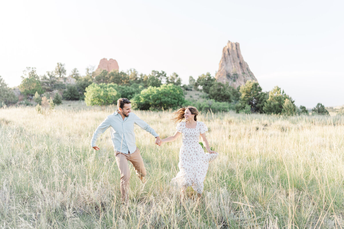 Garden of the Gods Red Rocks Colorado Springs Epic Romantic Engagement Pictures Elena Spraguer Photography 0049