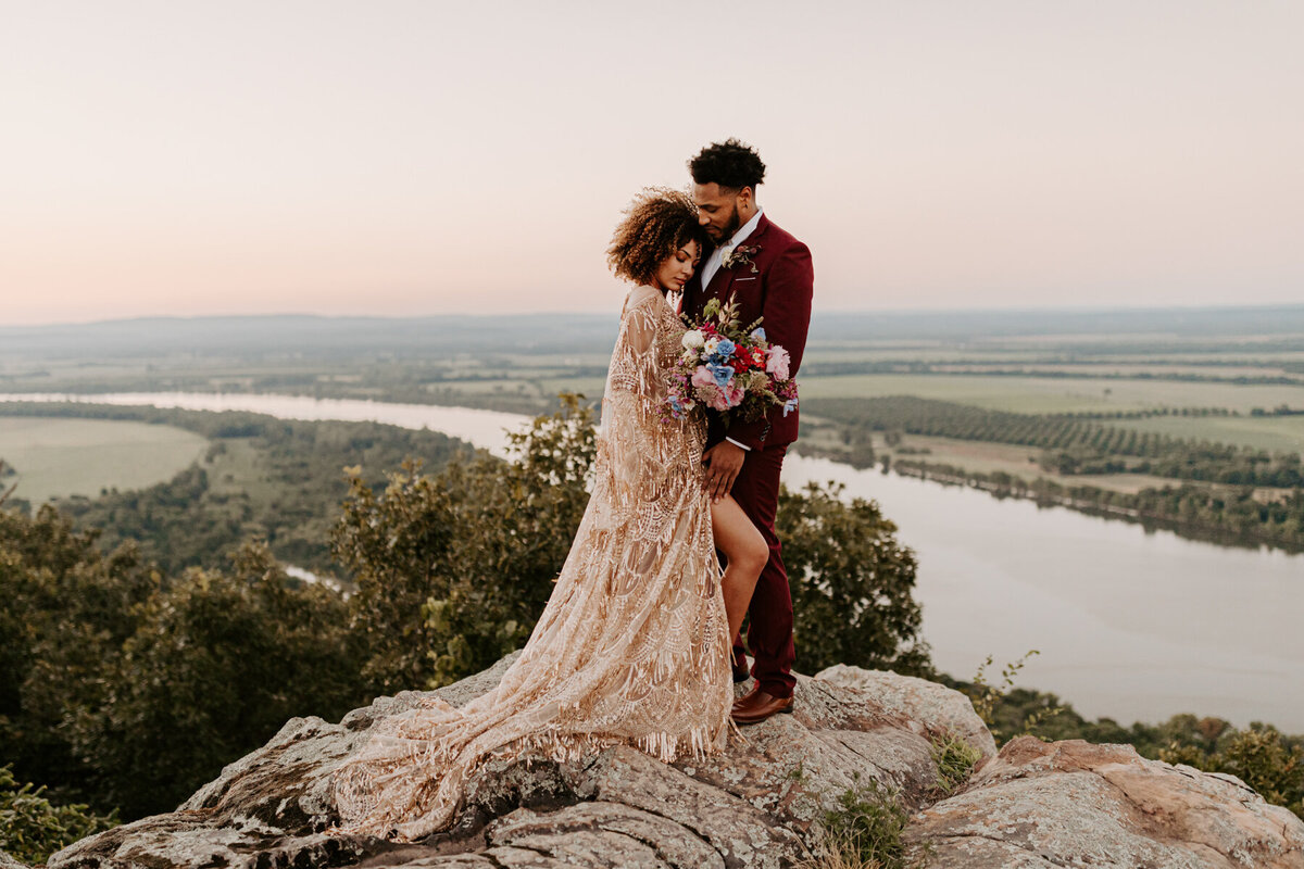 Arkansas elopement photographer. Arkansas elopement. Arkansas wedding. Petit Jean State Park elopement.