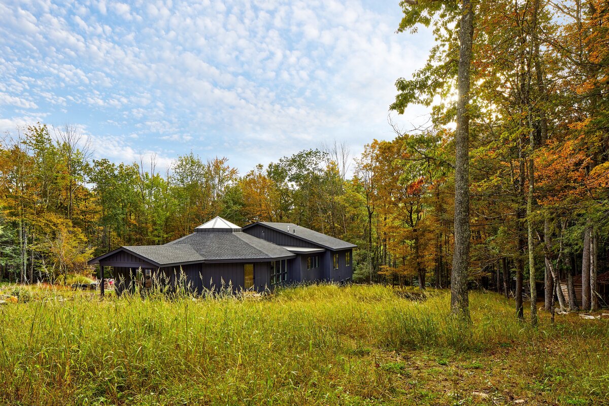 Catskills-Exterior-Sanabria