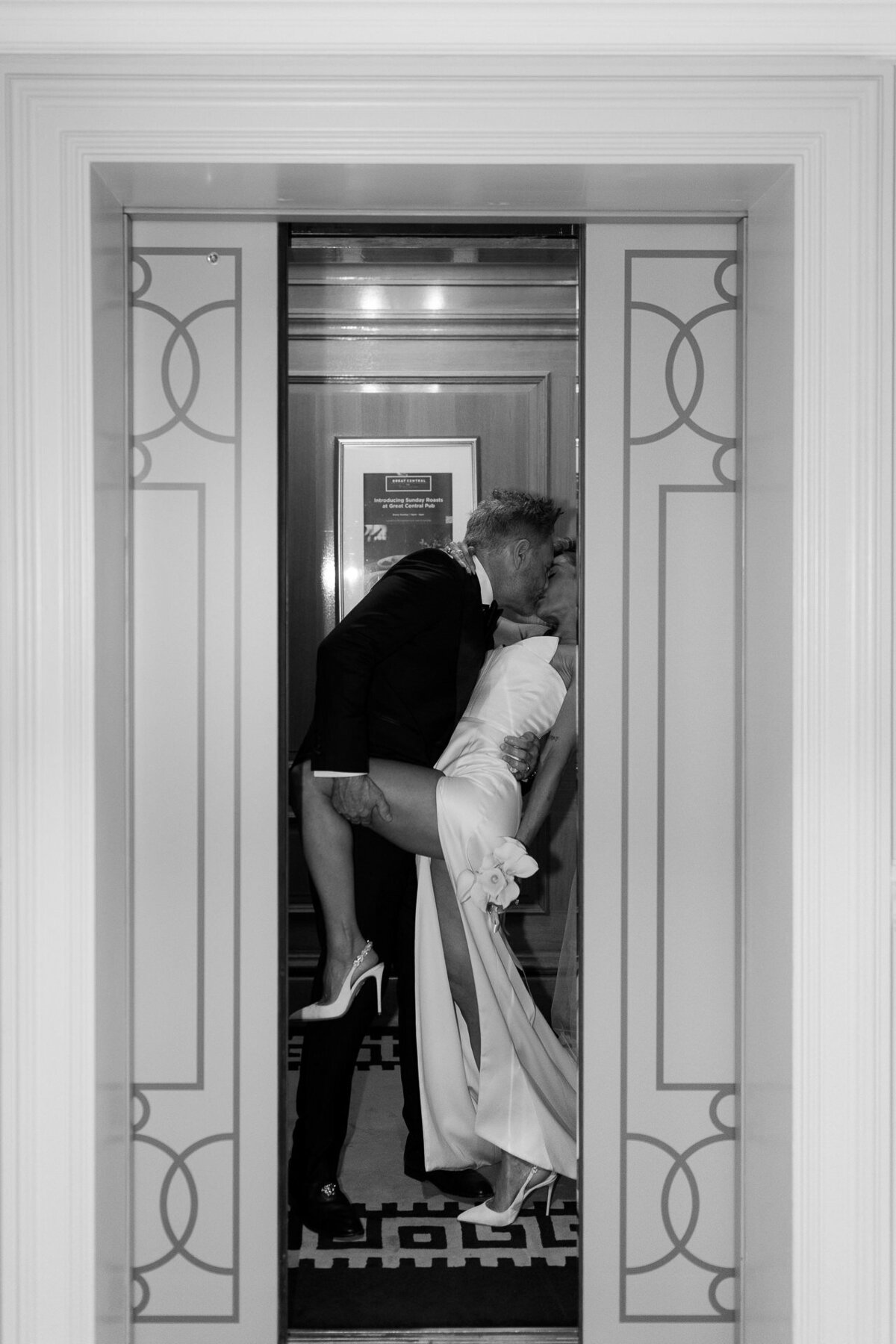 landmark-hotel-wedding-Jessy-Papasavva-Photography-393
