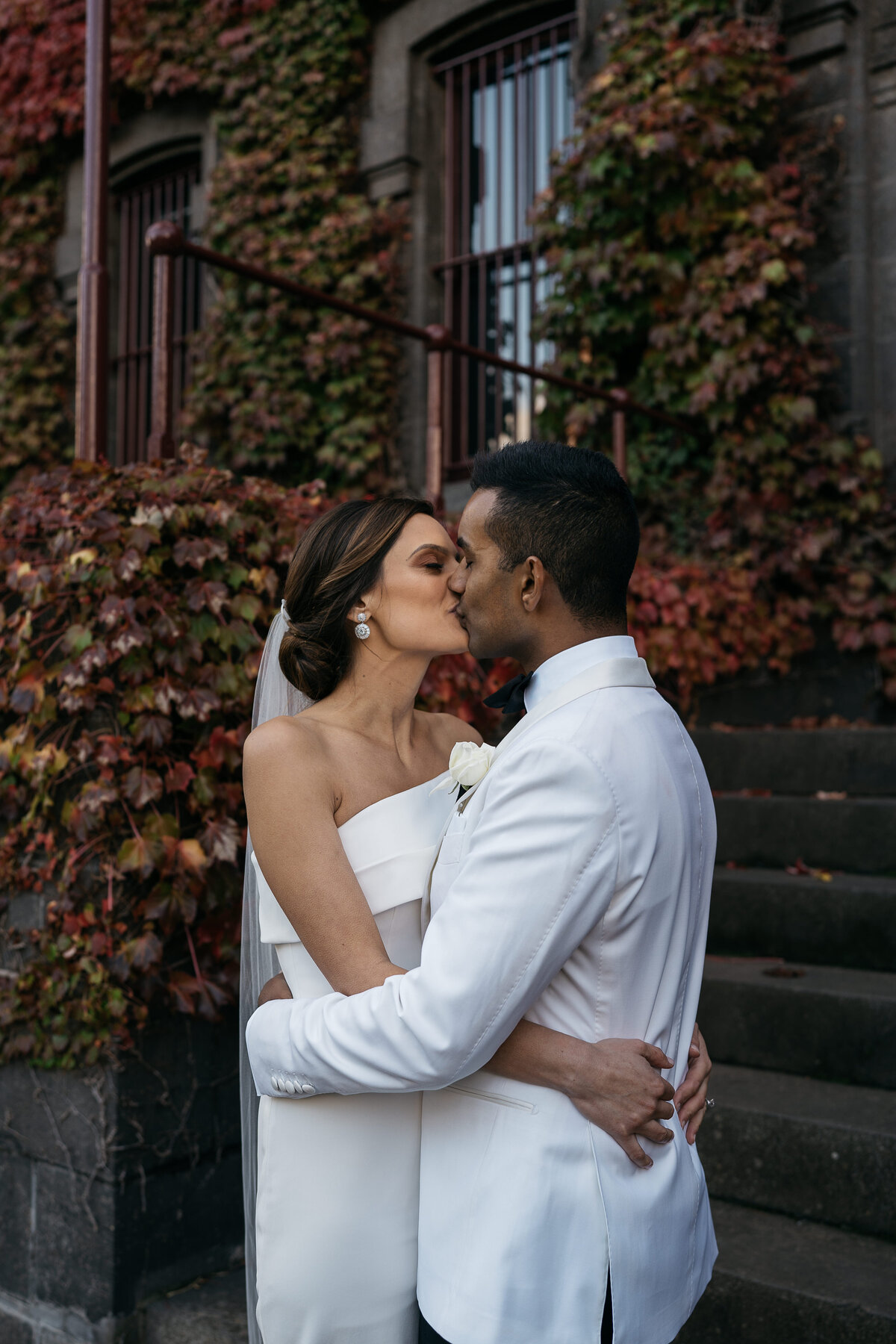 Courtney Laura Photography_ The Carousel Albert Park_ Melbourne City Wedding Photographer_ Viji and Lana-583