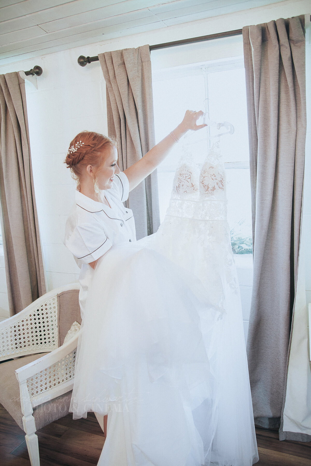 getting ready _ alaynna ann schwartz _ harpors vinyard _ iowa photographer _ playlife photography_0294