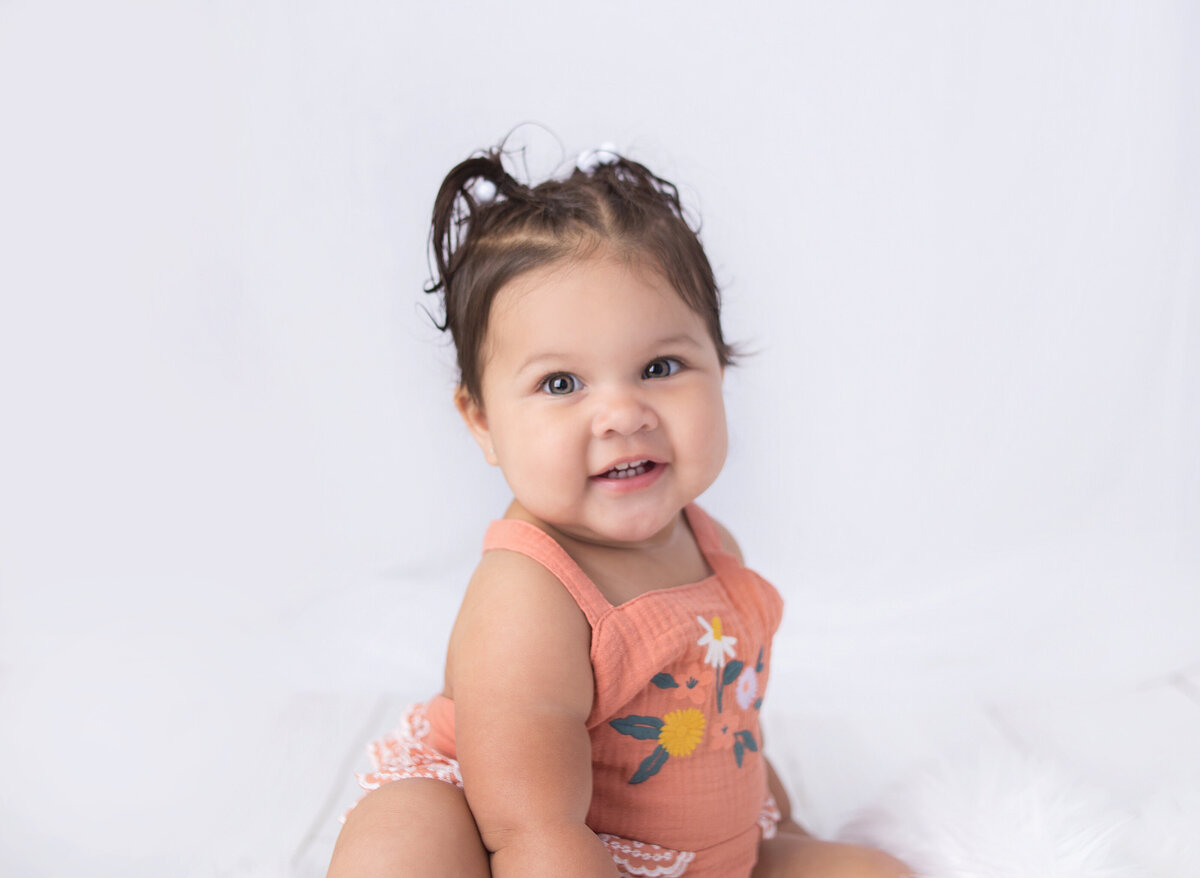 Little girl smiling, photoshoot with Nashville, TN photographer 