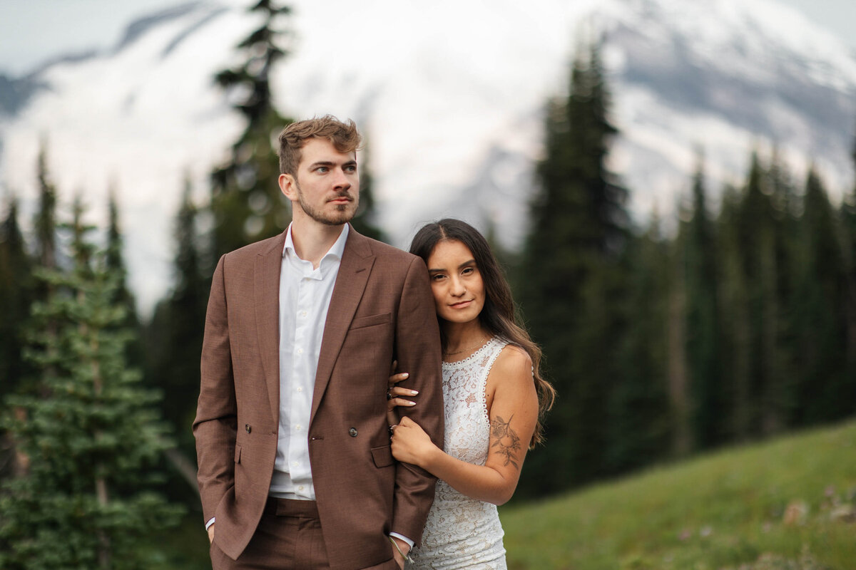 mount-rainier-elopement-sunrise-visitor-center-washington-98