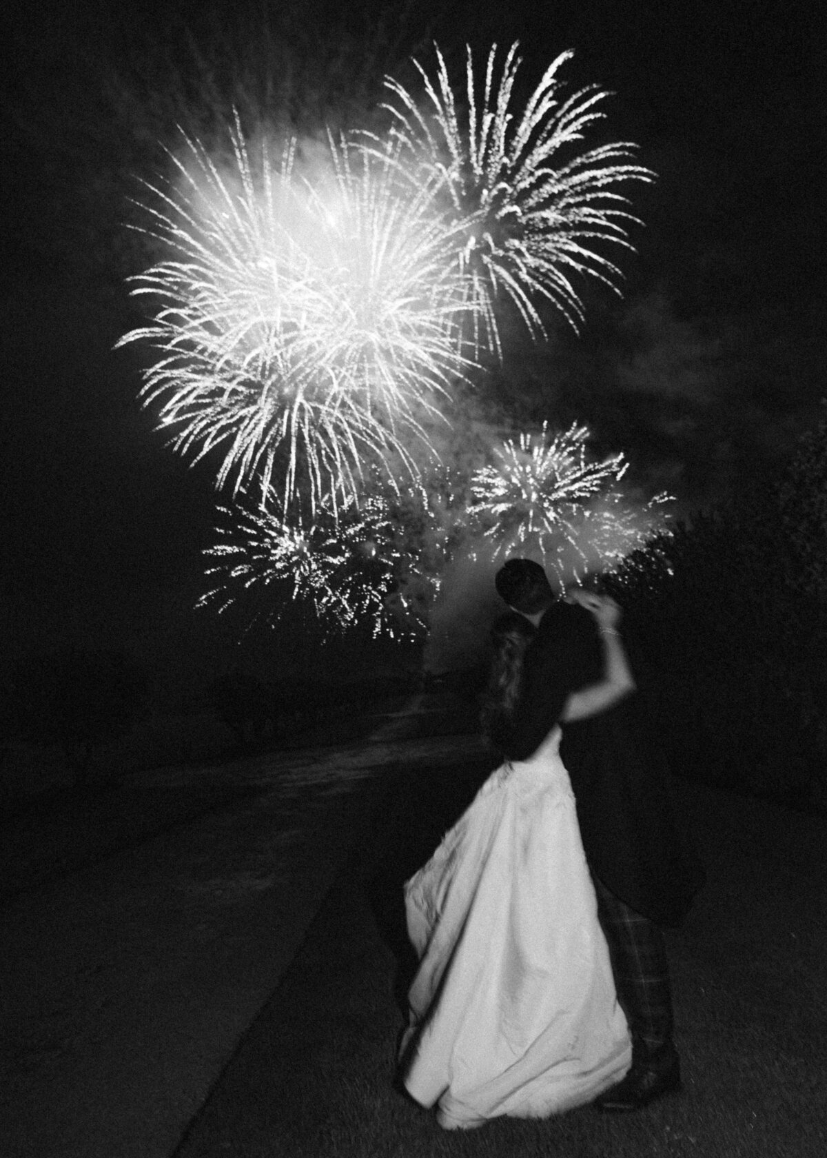 Corrie-Wilf-Wedding-Yester-Estate-Chloe-Winstanley-Photography-945