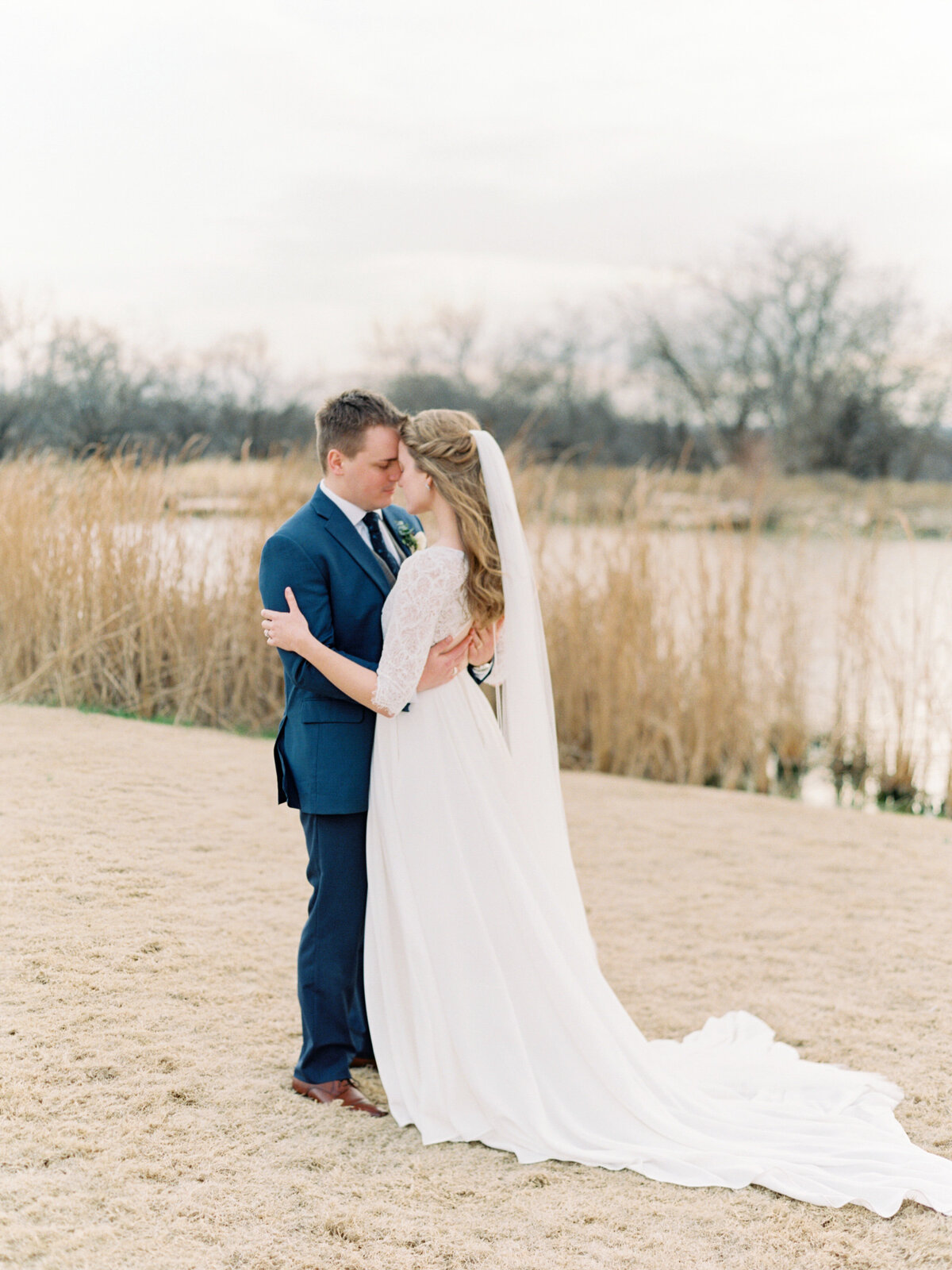 the-nest-at-ruth-farms-wedding-mackenzie-reiter-photography-1