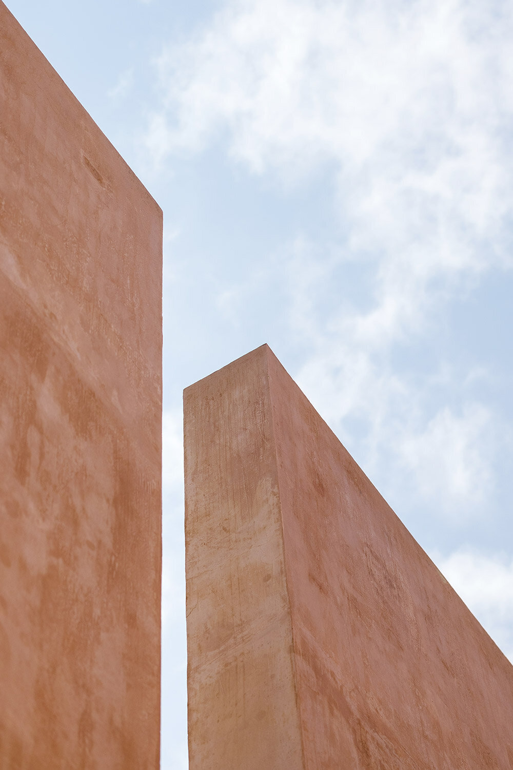 iconic neuendorf house walls