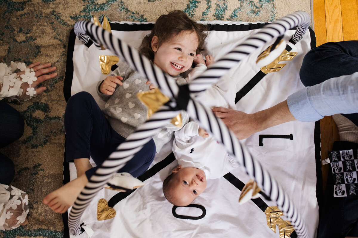 candid-natural-boston-newborn-family-photographer-zev-fisher-110