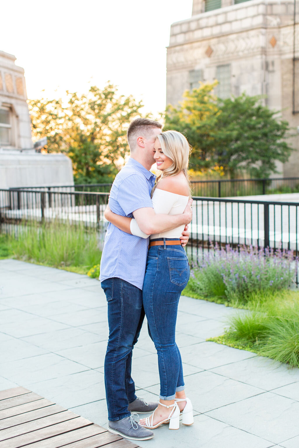 downtown-chicago-engagement-session-10