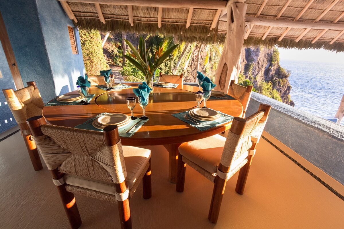 03-5-Careyes-Mexico-Properties-Villas-Nido-de-Amor-Dining-Terrace-7531