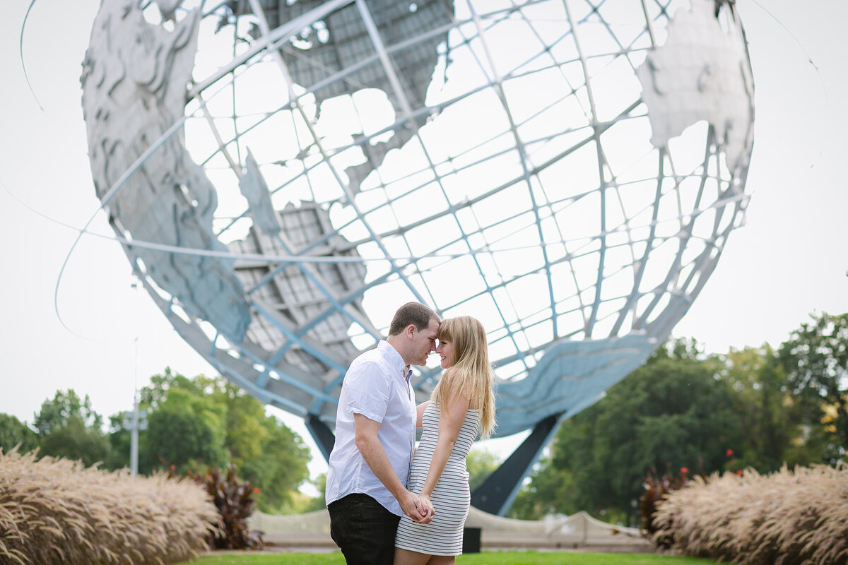 queens-corona-park-engagement-photos