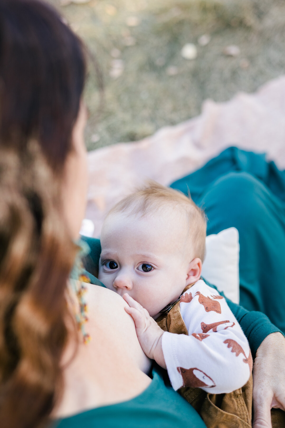 mommyandme-breastfeeding-familyphotographer-blackhills-wanderingwildemedia-18