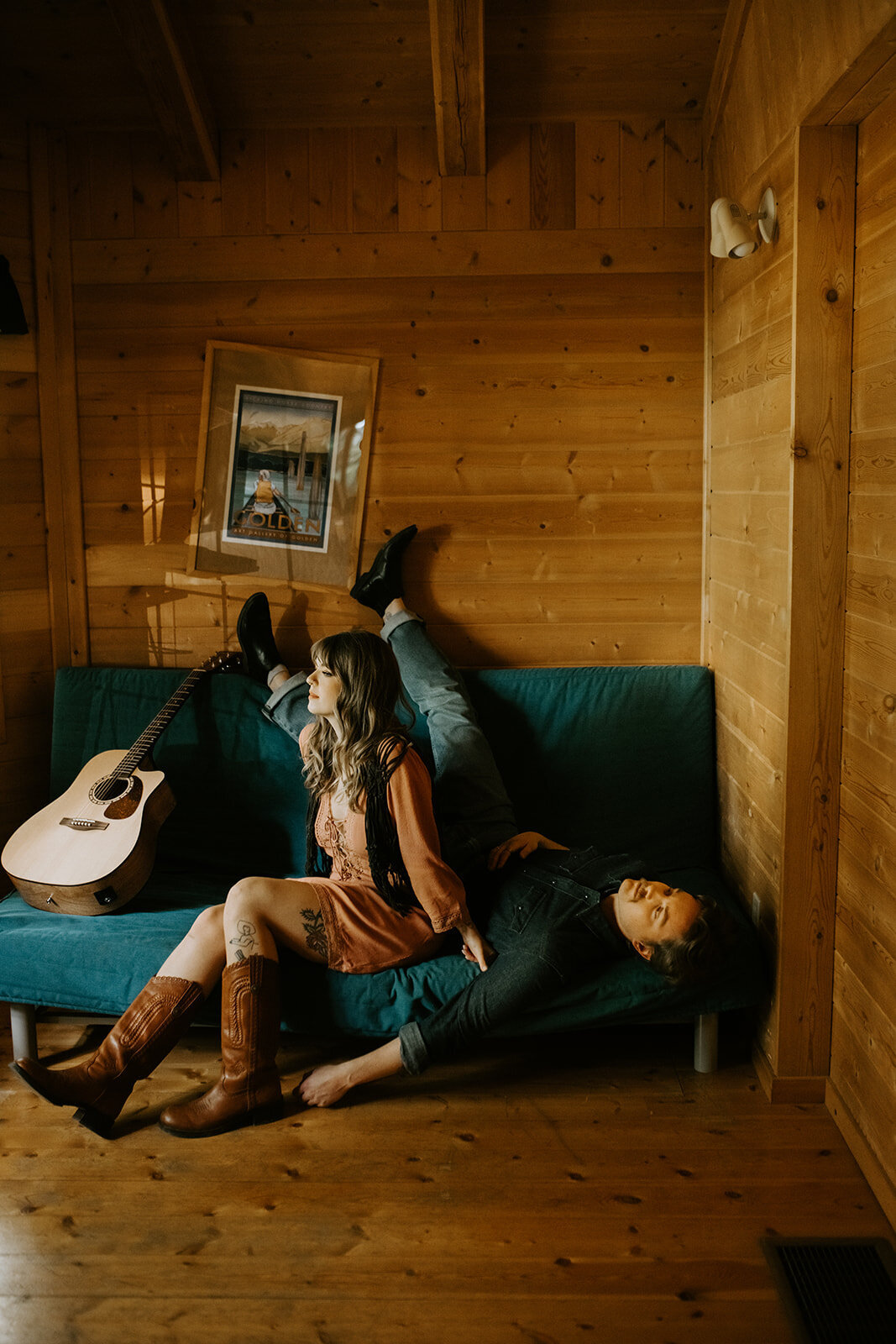 Man-and-woman-on-couch