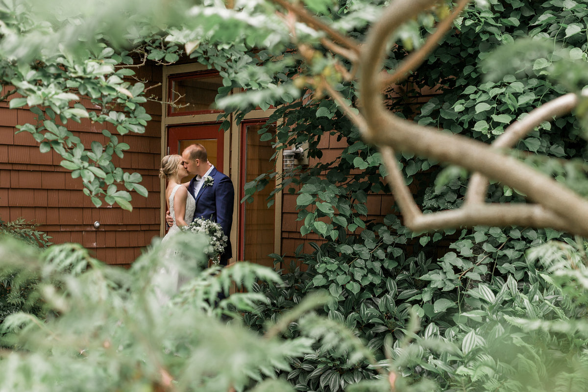 Woodinville-Wedding-Photographer-Willows-Lodge-78