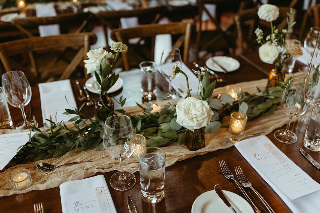 Wedding reception decor styled by Melissa Alison Events, a genuine and modern wedding planner based in Calgary, Alberta. Featured on the Brontë Bride Vendor Guide.