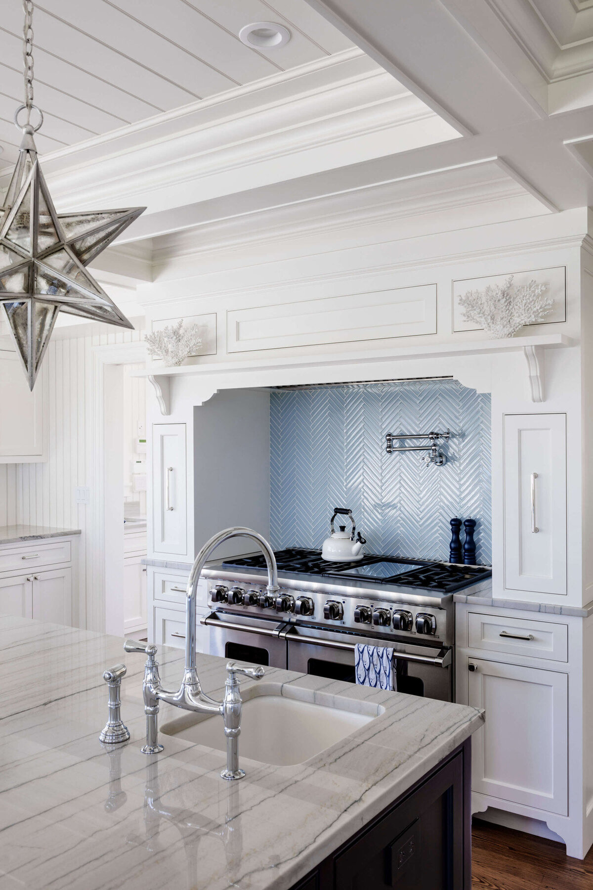 Colonial-Reproductions-Katama-Bay-Gambrel (16)