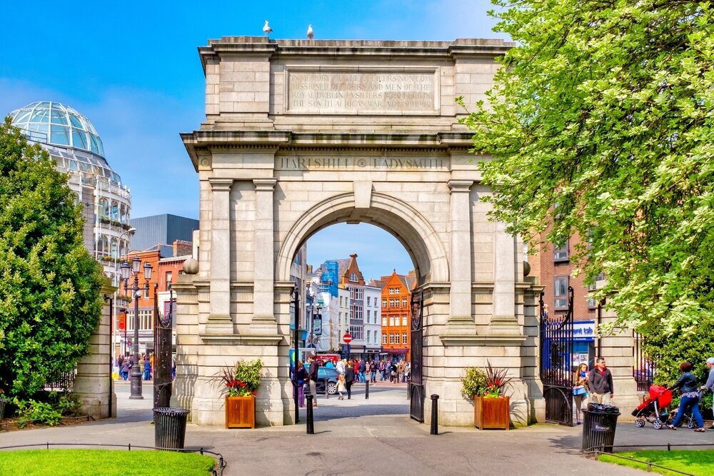 Waterstone - Fitzwilliam Hotel - Dublin - Luxury Boutique Hotel - shutterstock_2400806225