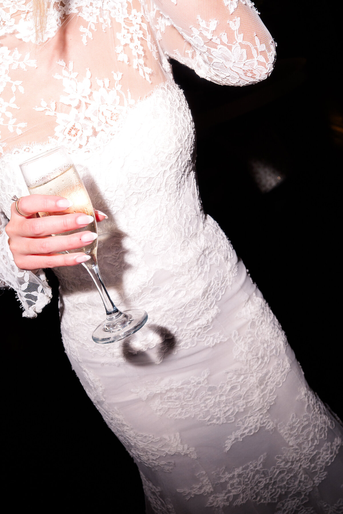 Caprio-Captured-Photography-J&R-NewportCountryClub-Wedding-890
