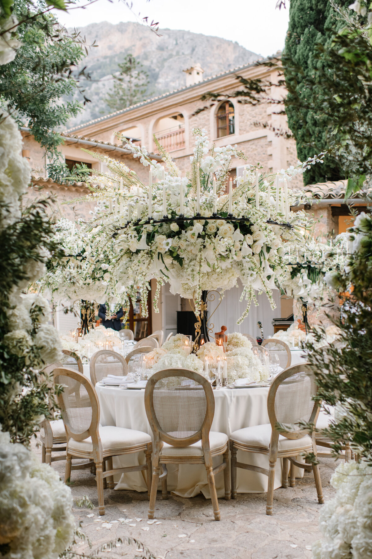 luxury wedding reception photographer belmond la residencia mallorca