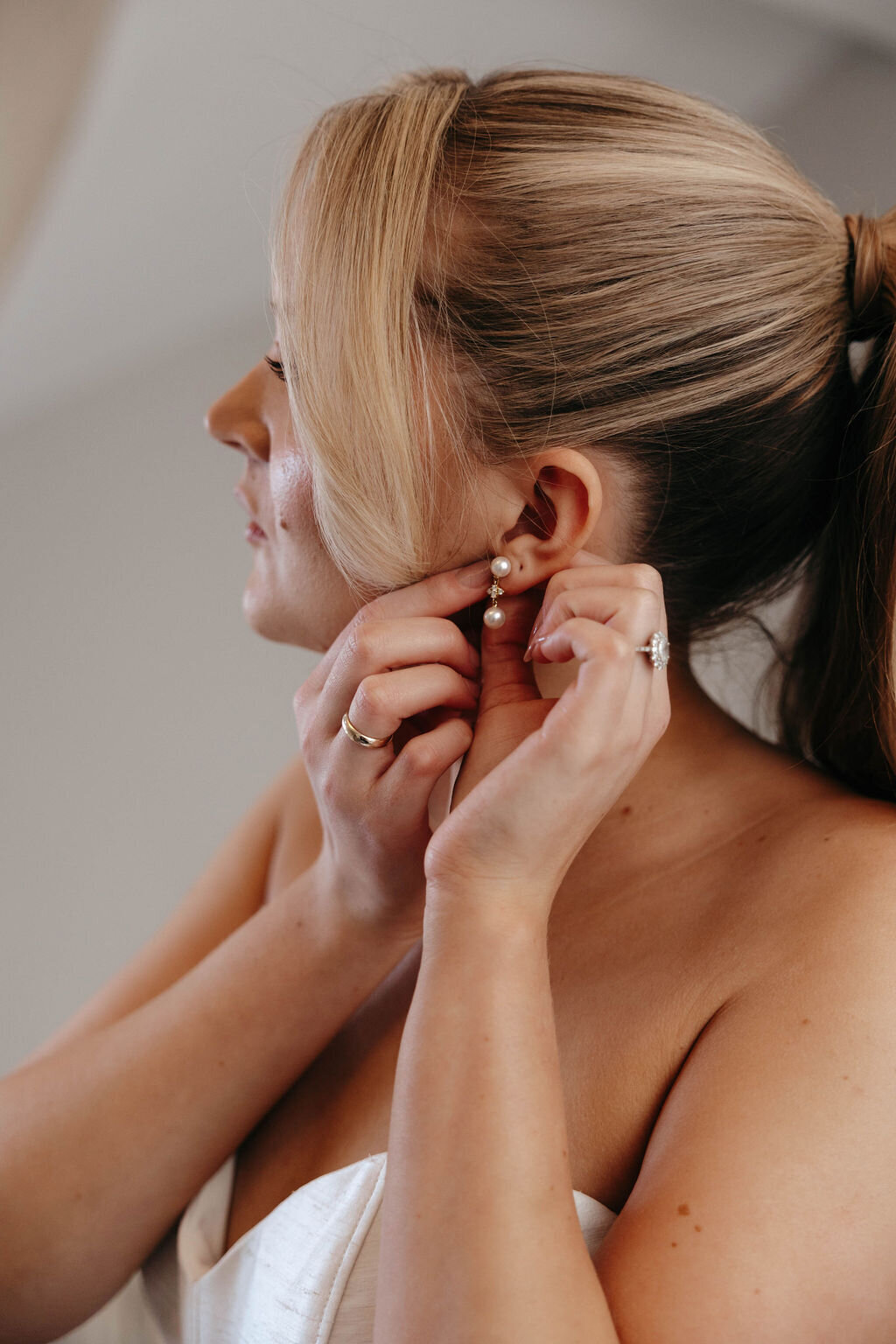Emily-Hayter-Wedding-Photography-Getting-Ready8020