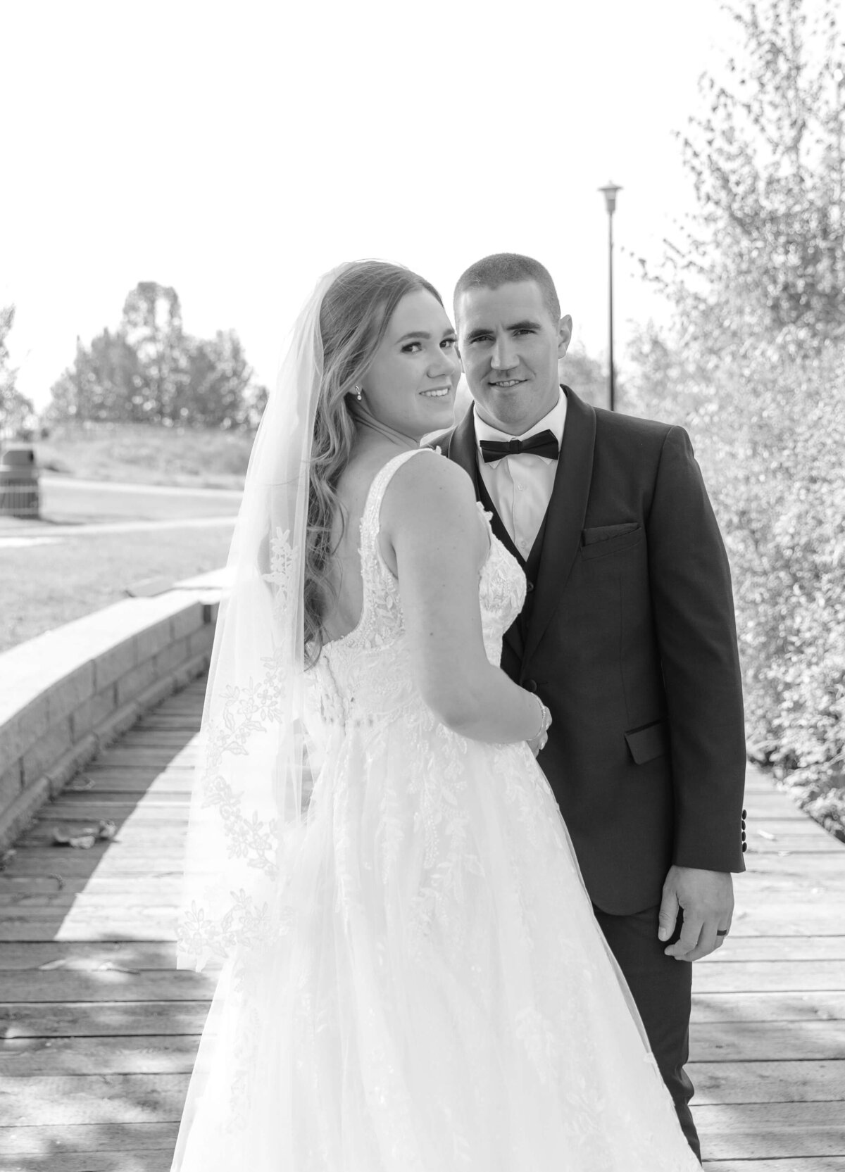 saint albert wedding couples kinsmen community lacombe lake dani alyssa photography (17)