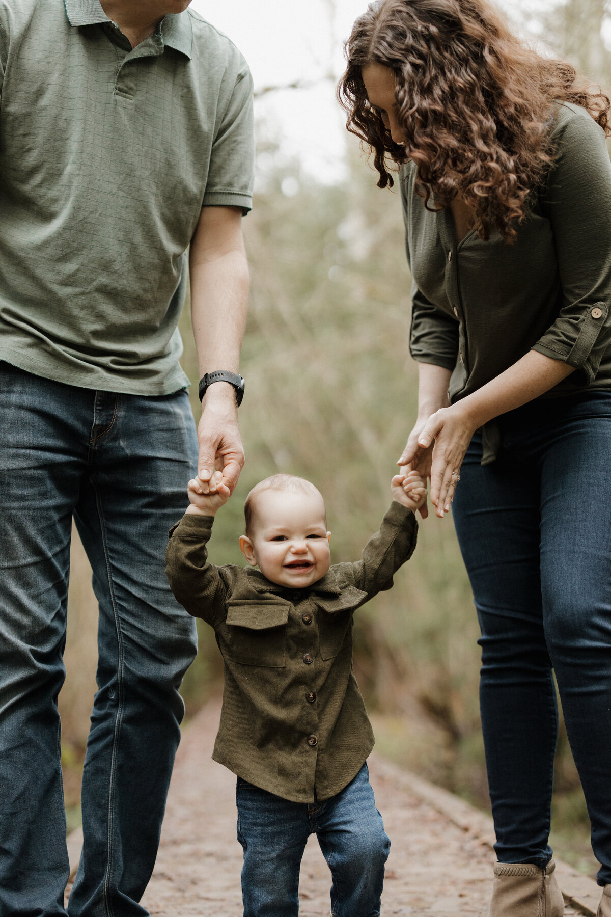 Seattle based motherhood, newborn and family photographer.