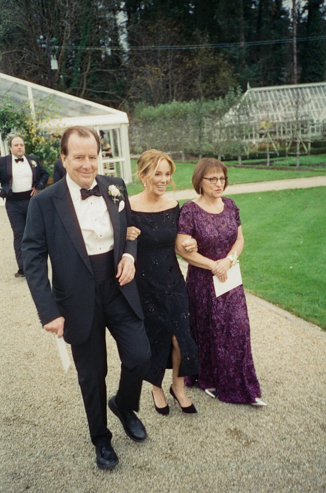 film-wedding-photographer-ireland-35mm-luxury (102)