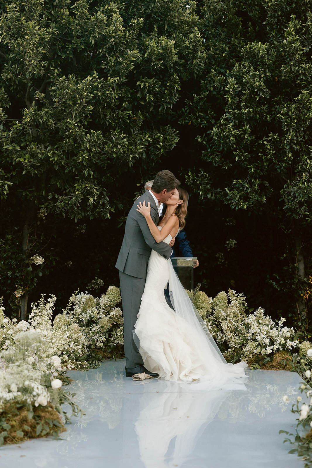 Backyard-Wedding-LosAngeles-ModernFamily-0062