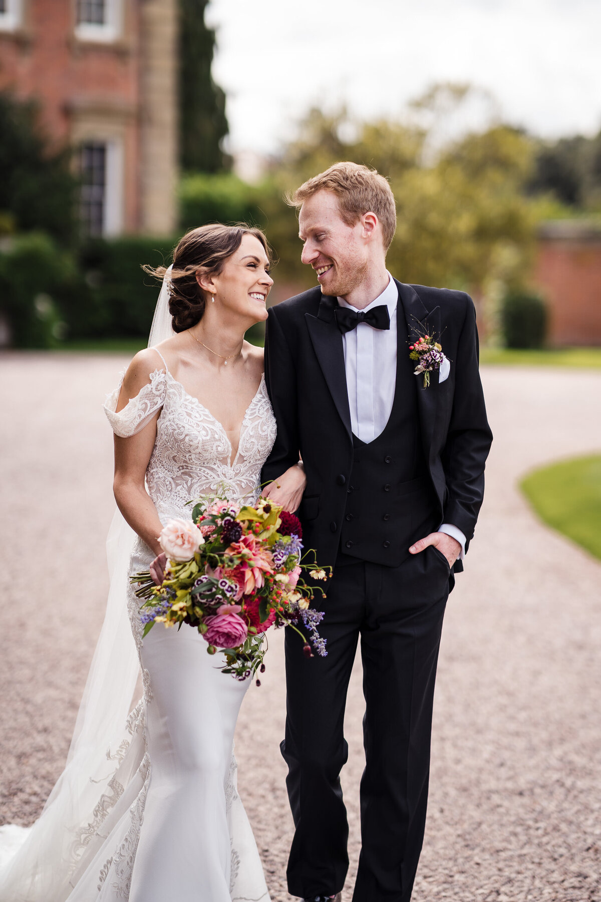 colourful-davenport-house-wedding-photography-565