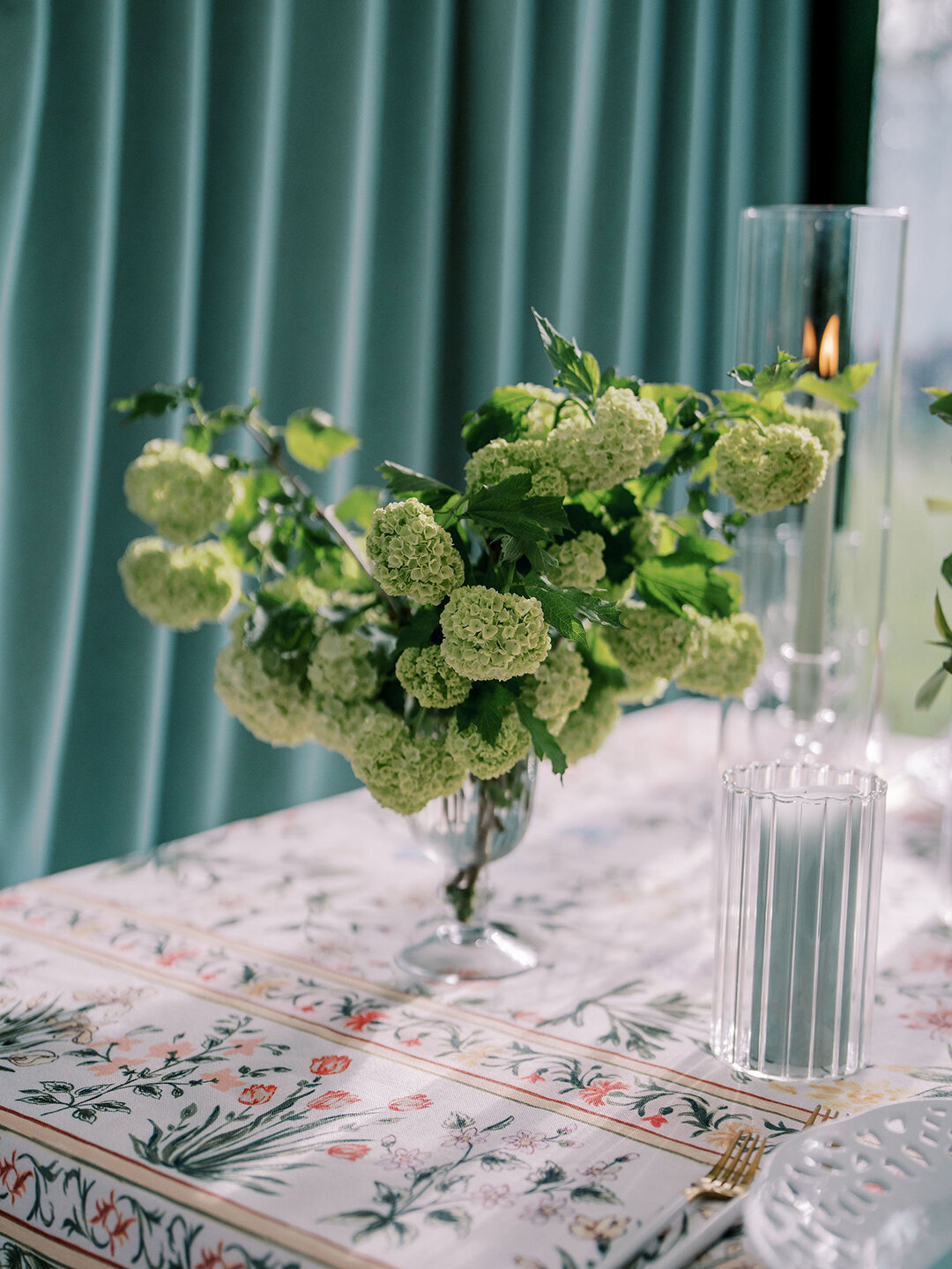 KathleenRob5-3-25GlenstoneGardenVA-VickiGraftonPhotography-885