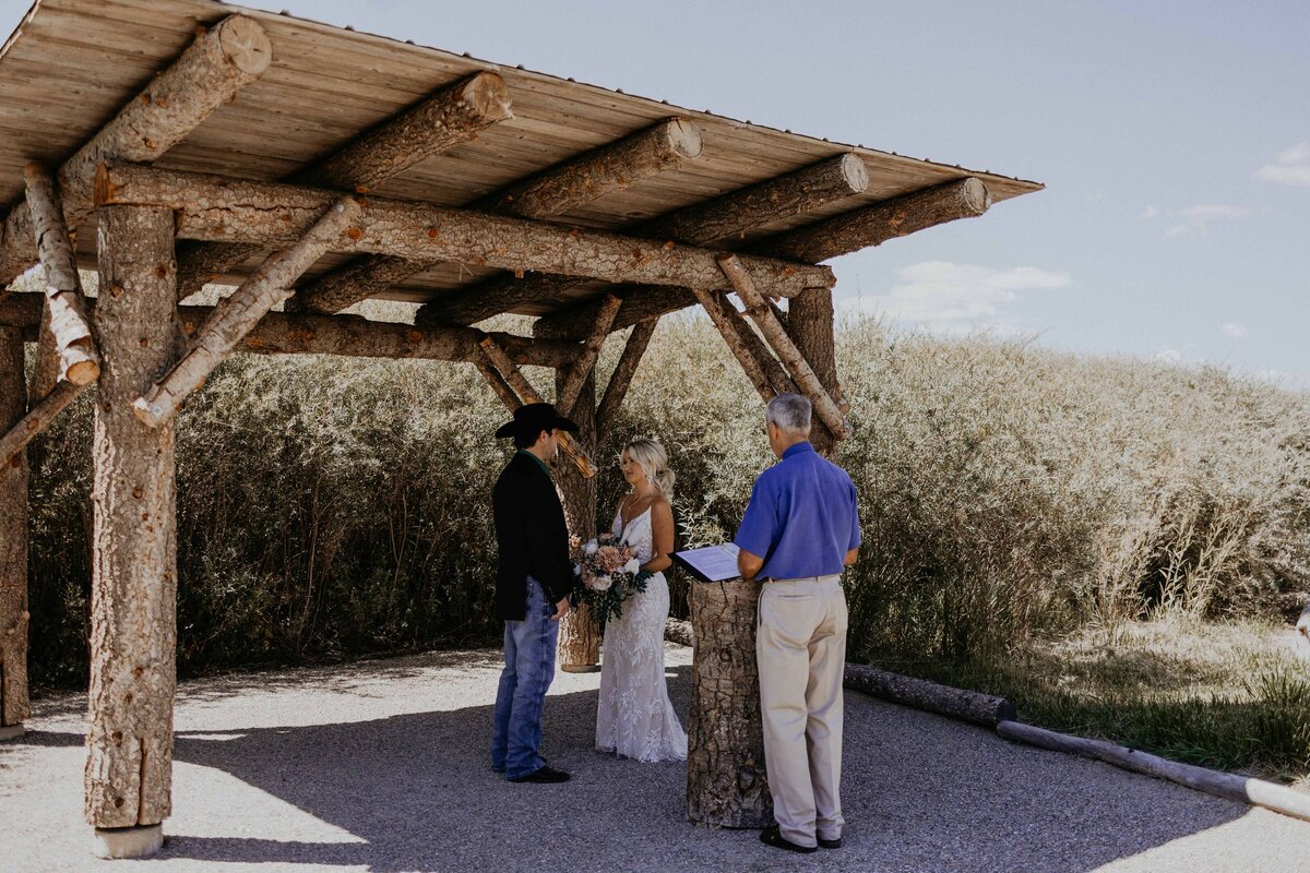 williams-lake-trailhead-elopement-taos-ski-valley-7