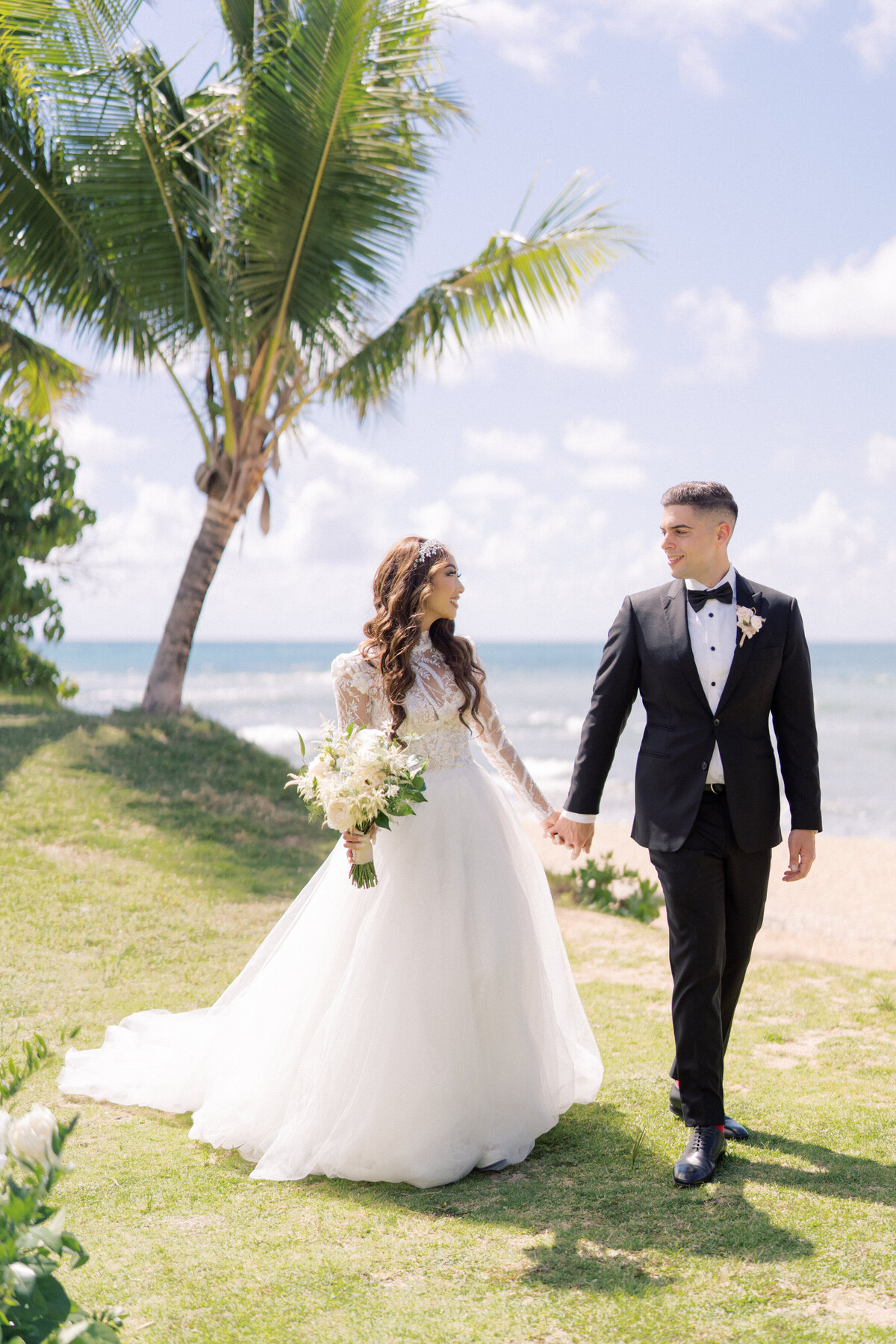 Loulu Palm Wedding Photographer Oahu Hawaii Lisa Emanuele-269