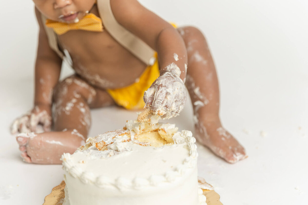 Augusta milestone and cake smash photographer