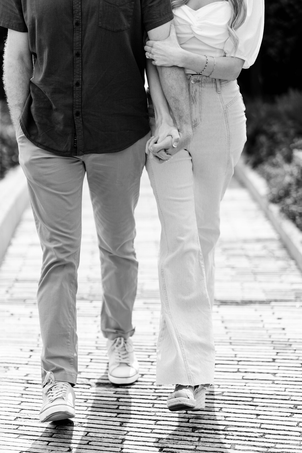 Aspen-Avenue-Chicago-Wedding-Photographer-Lyric-Opera-House-Elegant-Timeless-Classic-Luxury-Downtown-True-to-Color-Bold-Romantic-Chicago-Theater-Lurie-Garden-FAV-4
