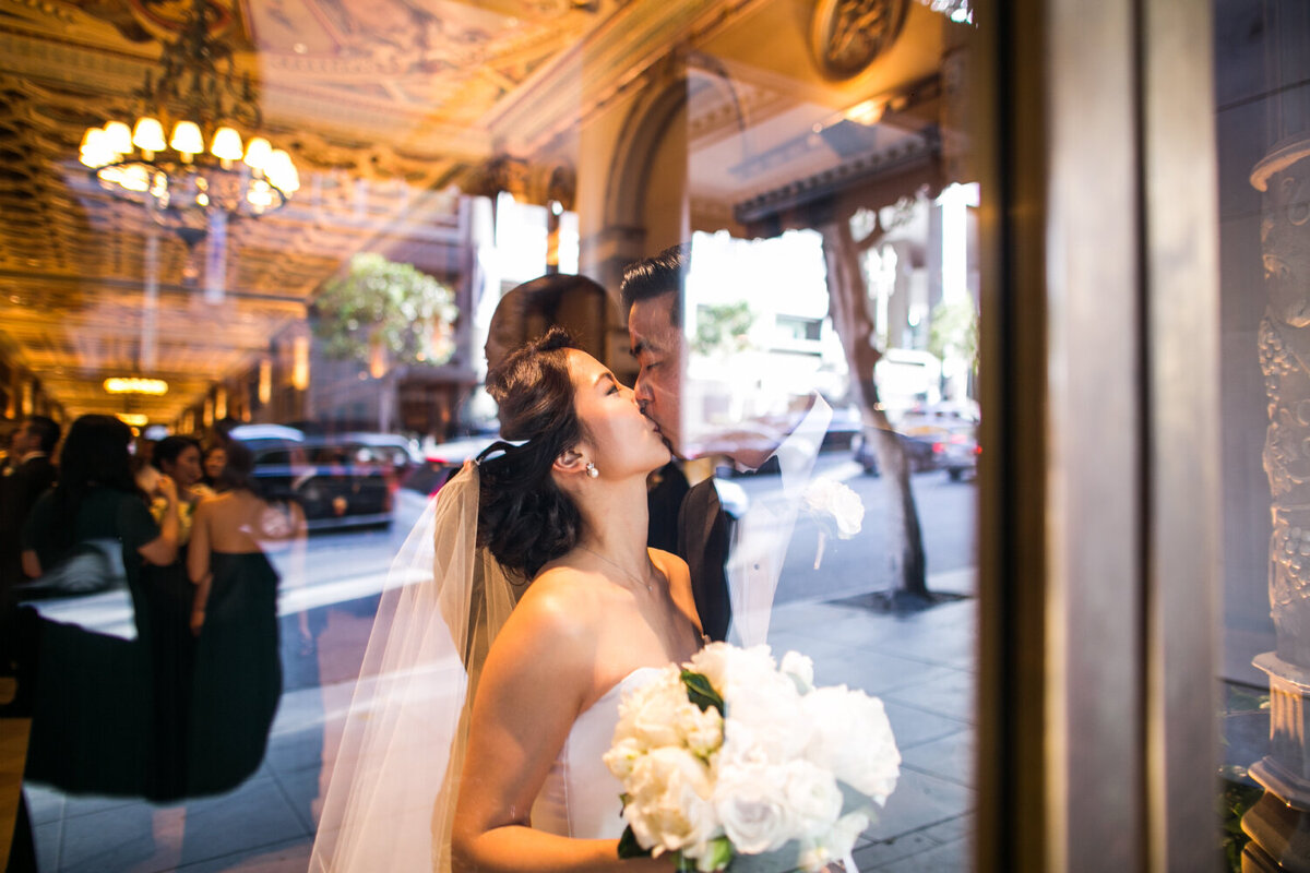 Biltmore Hotel Los Angeles Wedding. Photographer Samuel Lippke Studios051