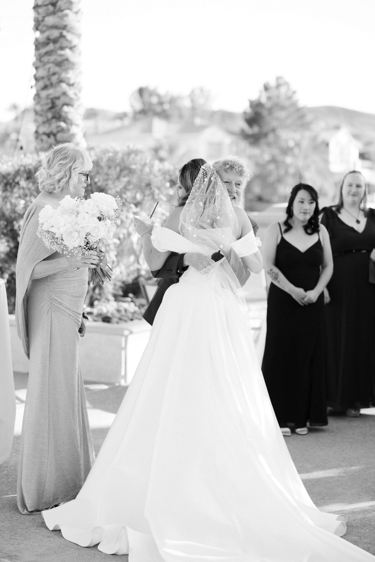 85_riskyexposure_marley-simon_las-vegas-elopement-photography