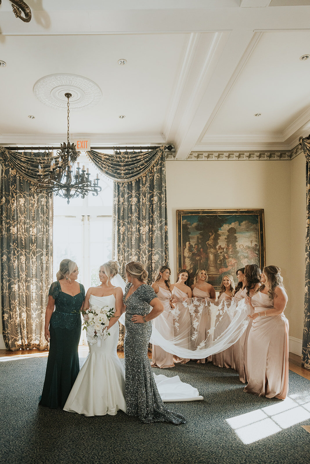 MODERN-GARDEN-MANSION-SUMMER-WEDDING-LINDSAY-BESNIK_PHOTOS_BY_MARIA_B_LUNG_0148