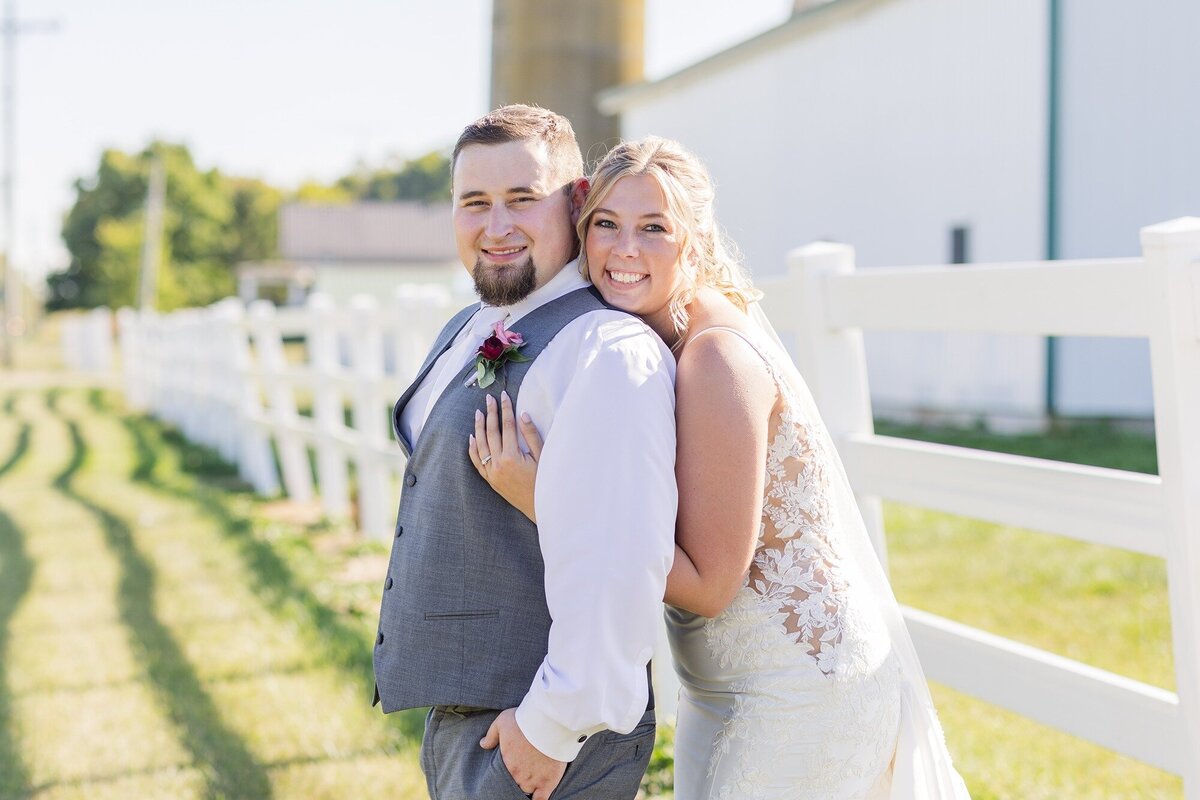 lund-bride-and-groom-ohio-farm-3