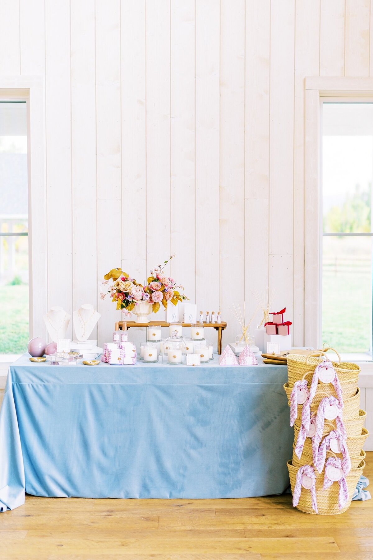 Utah-River-Bottoms-Ranch-Colorful-Bride-Wedding-Inspiration-Photography_0007