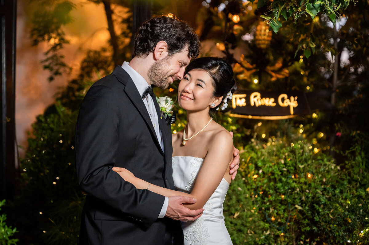 emma-cleary-new-york-nyc-wedding-photographer-videographer-slideshow-linera-4