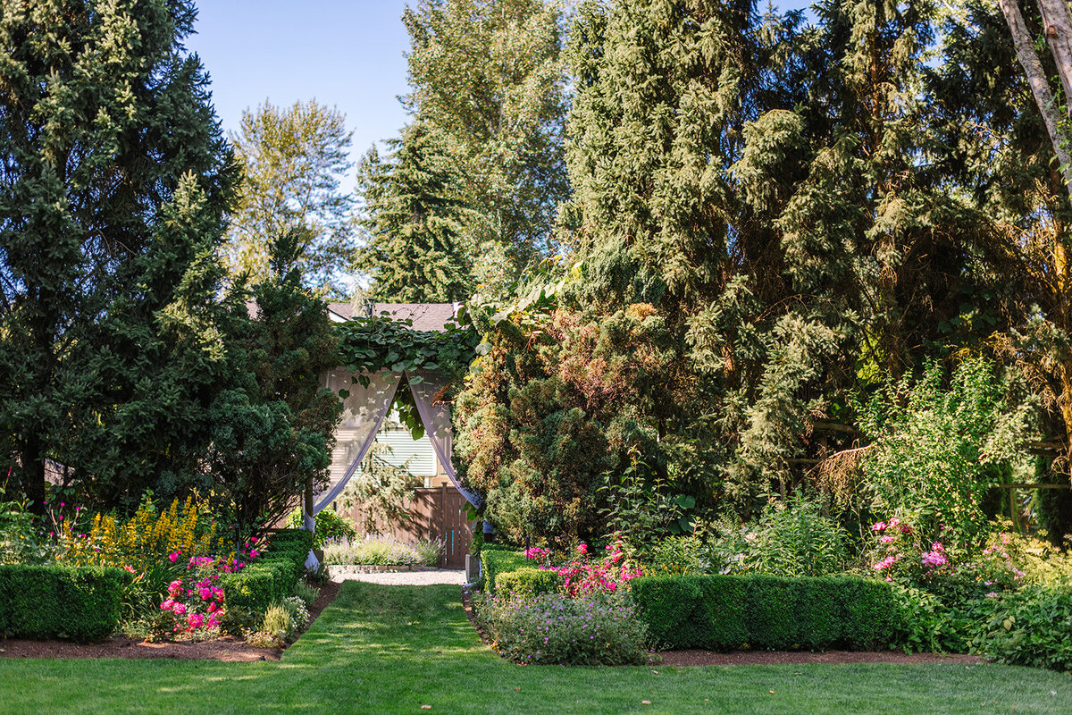 Jardin Del Sol Garden Wedding Venue near Seattle