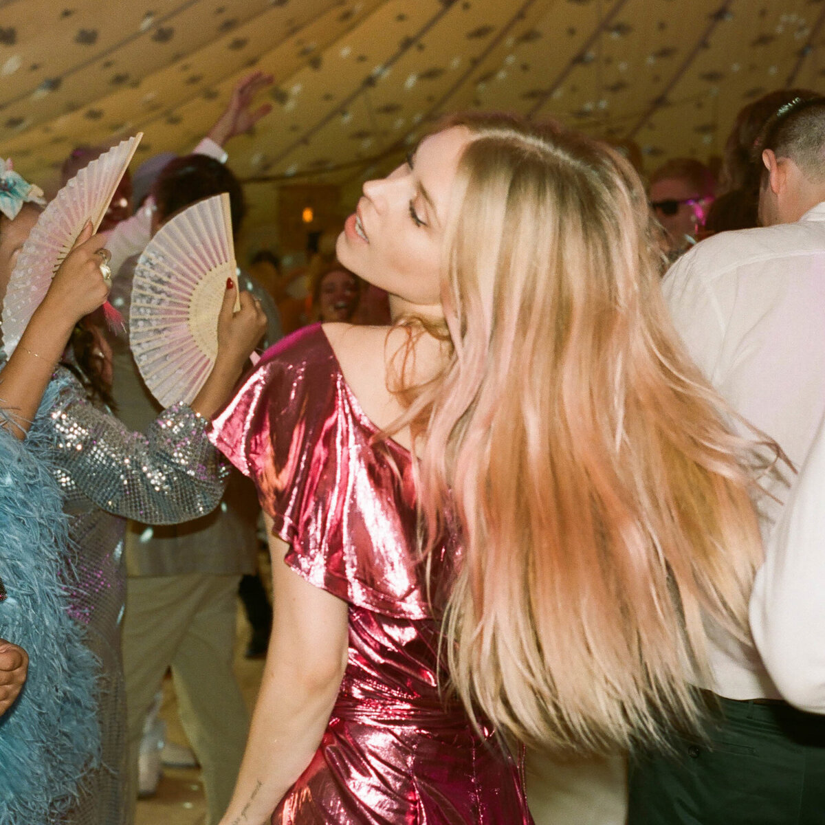 012-REVISED-004EW-ARTISTS-FAVORITES-FINAL210717-59