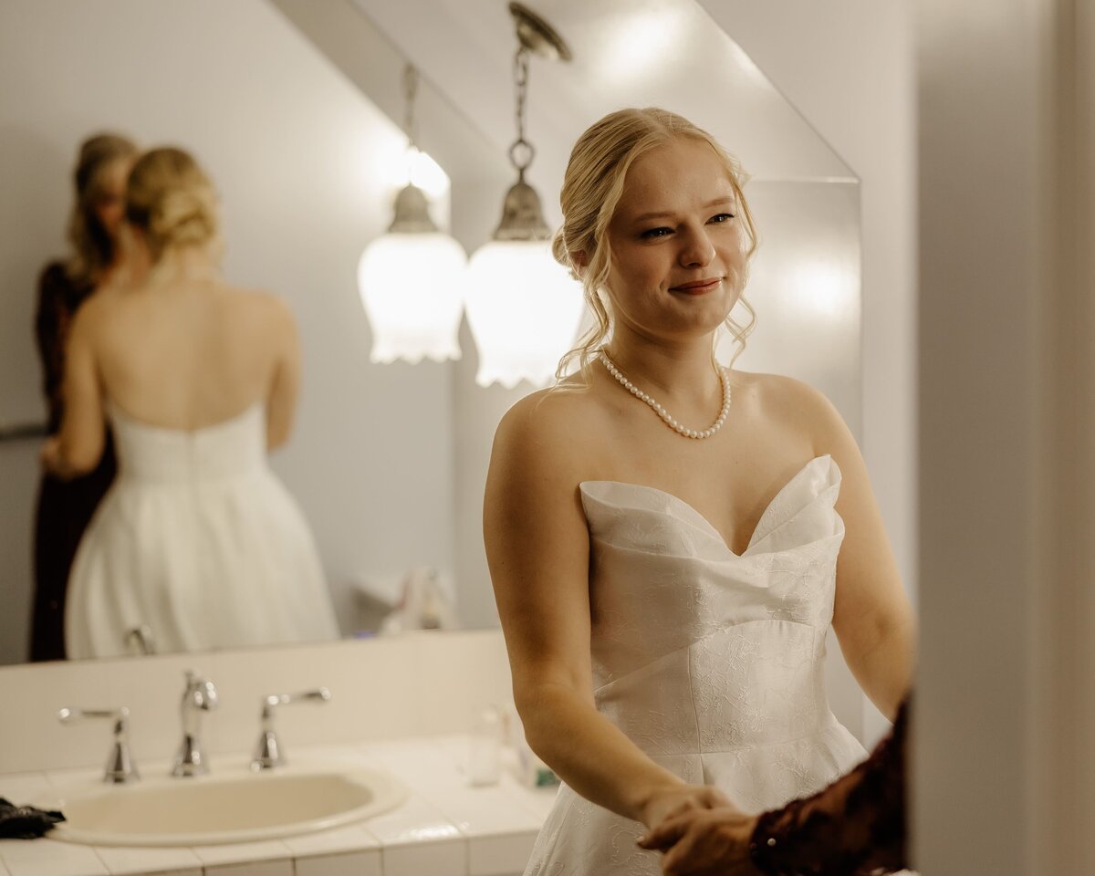 rainy-wedding-conrad-mansion-6