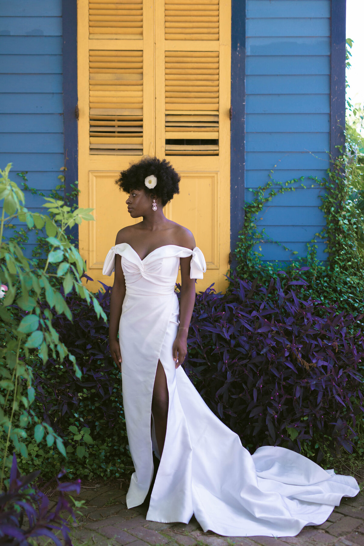 wedding photo with new orleans landscape in the bywater