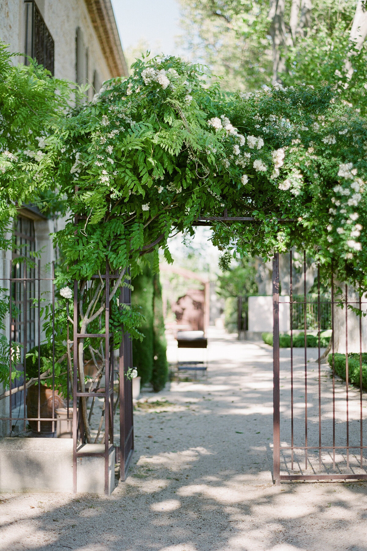 Anna_Grinets_Photography_Provence_wedding_Clos_Saint_Estève_002