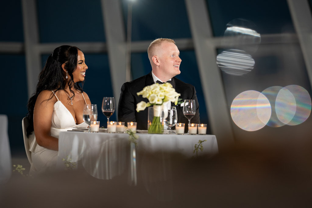 126-Milwaukee-Art-Mueseum-Wedding-Lauren-Ashley-Studios