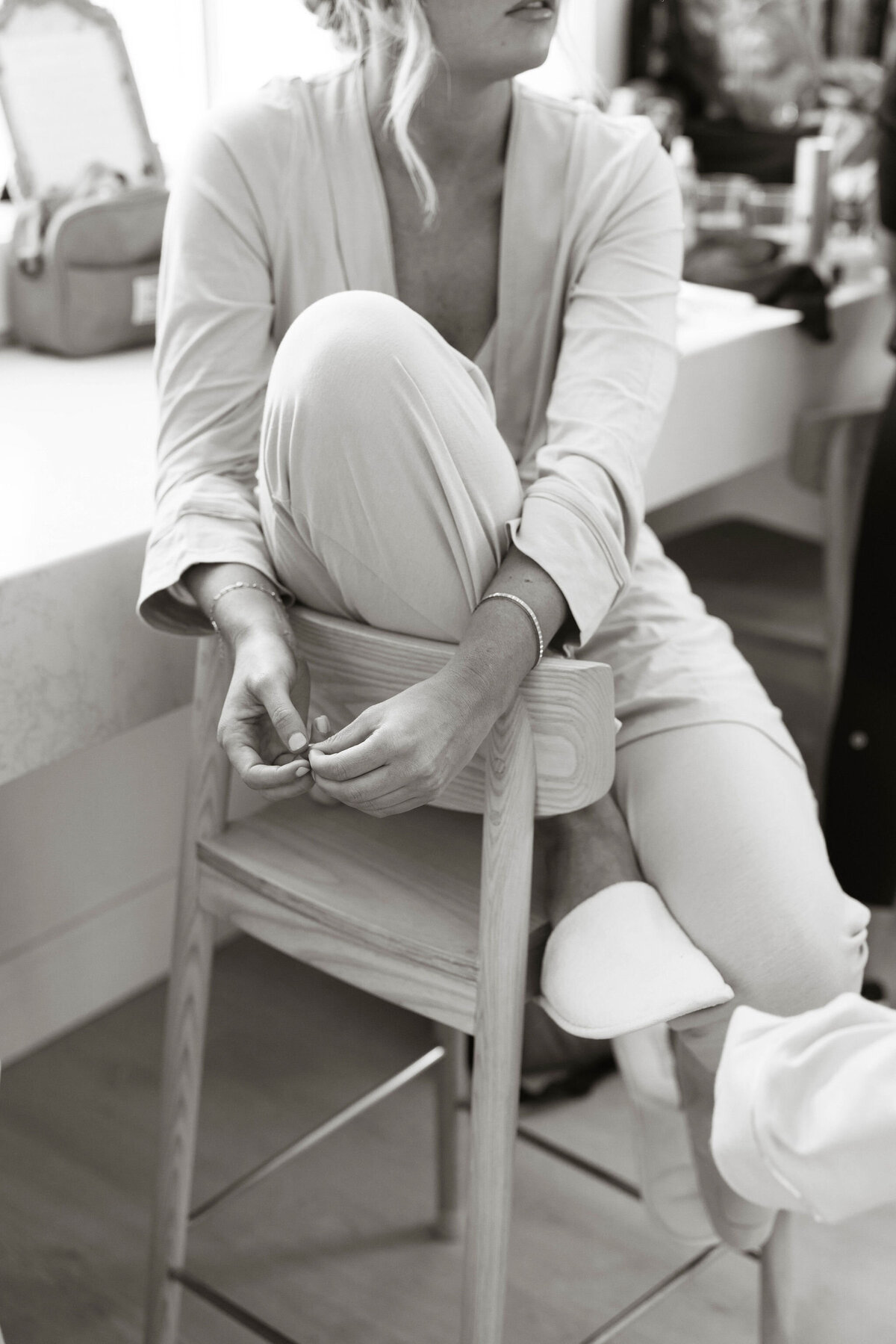 9_bridesmaids-getting-ready