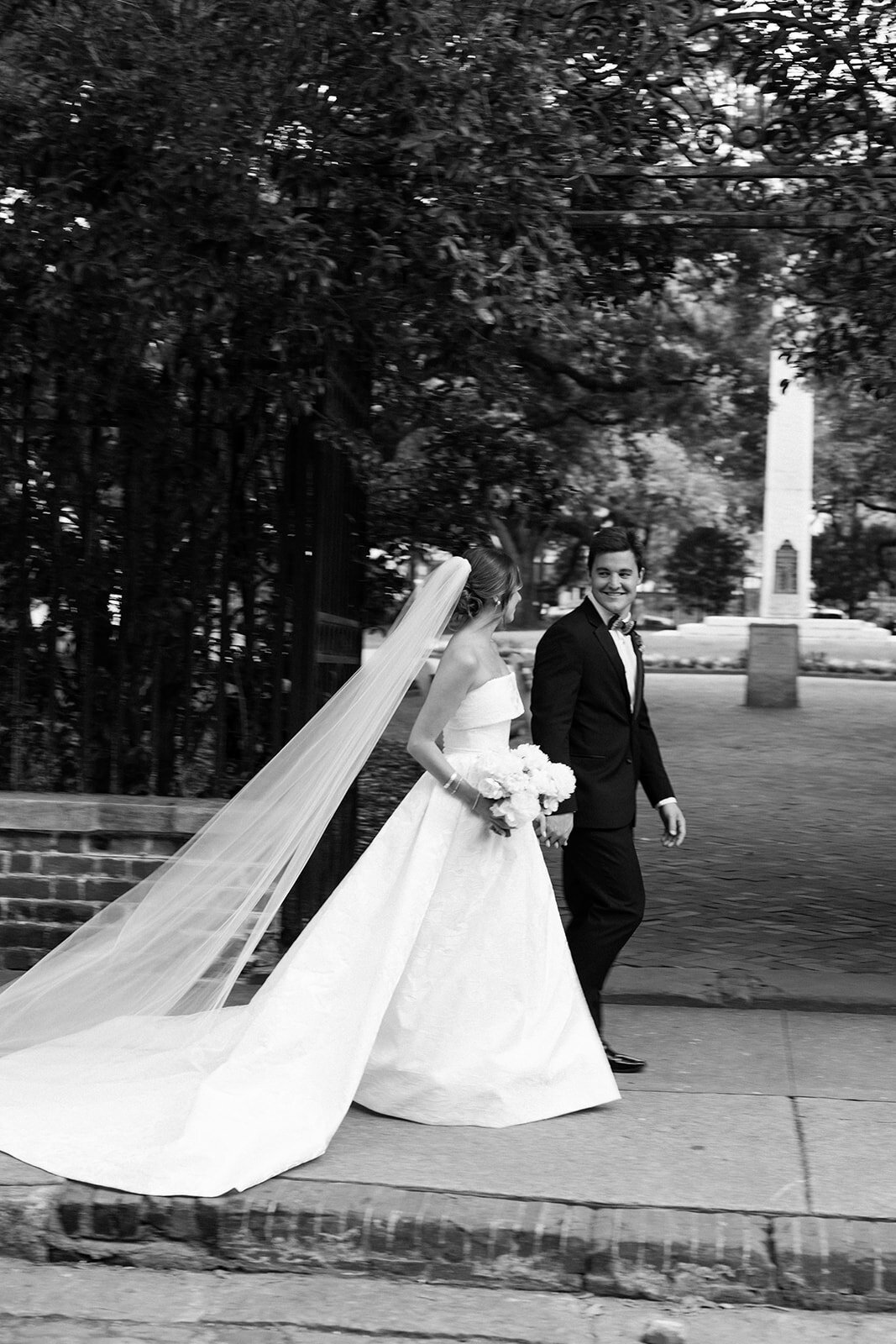 Classic Charleston Wedding with green & white at Hibernian Hall by Sarah Bradshaw 0225