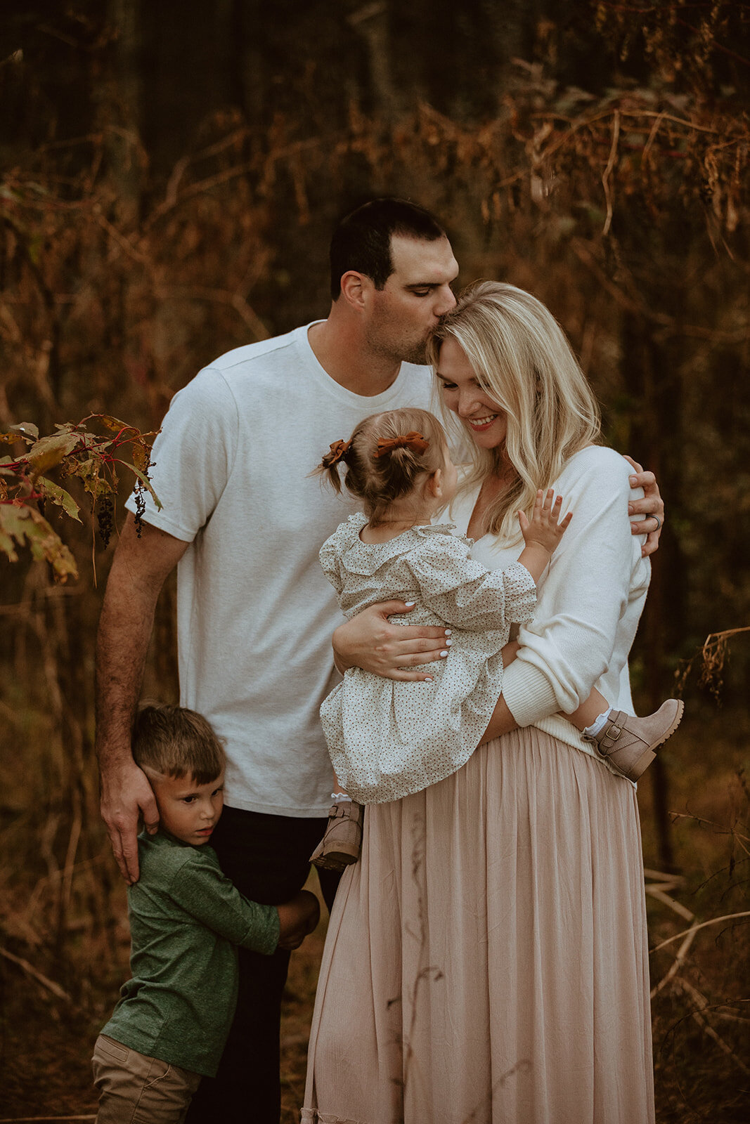 golden hour family portraits in Rome, Georgia on Berry College Campus